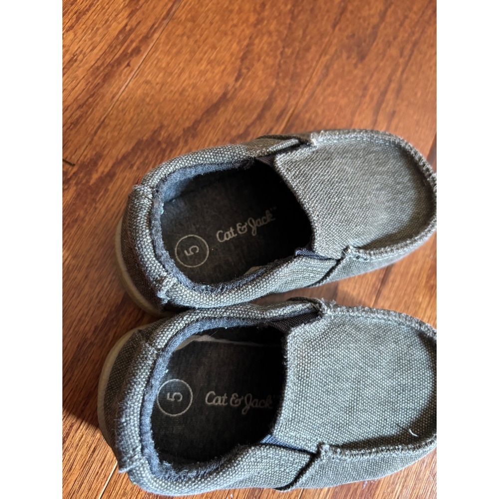 Cat & Jack Gray Slide On Toddler Shoes Size 5 - Picture 6 of 6